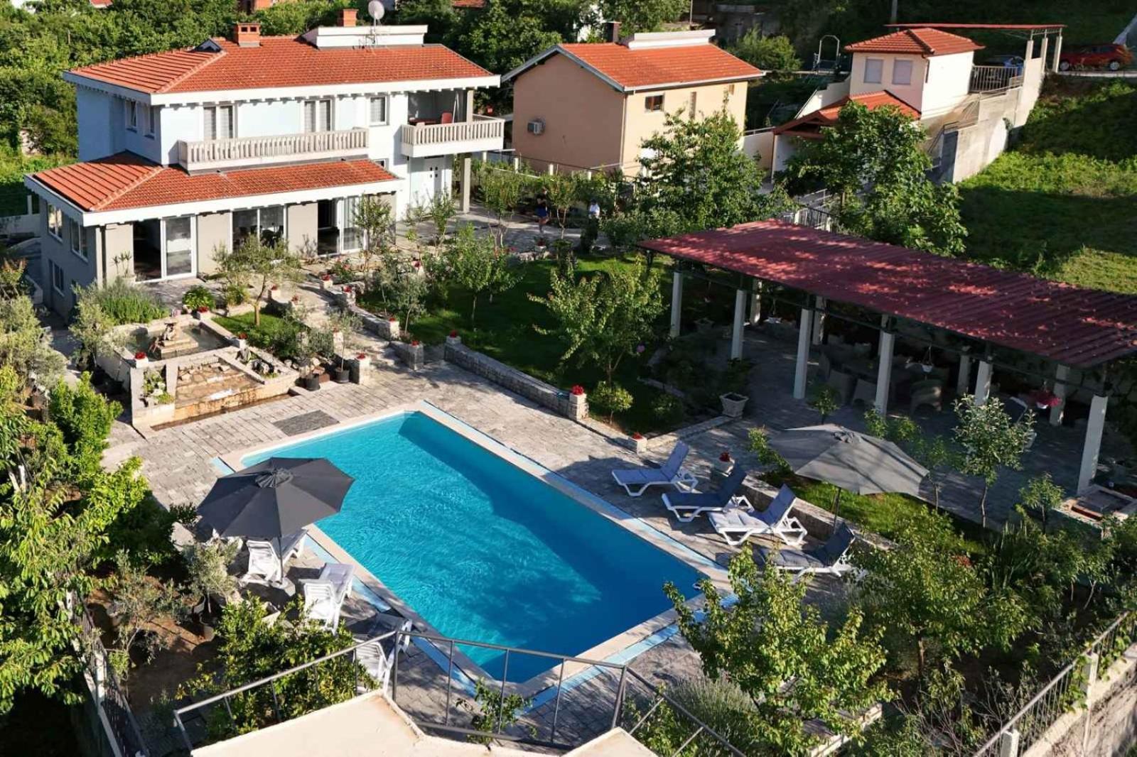 Pool House Maslina Lejlighed Mostar Eksteriør billede