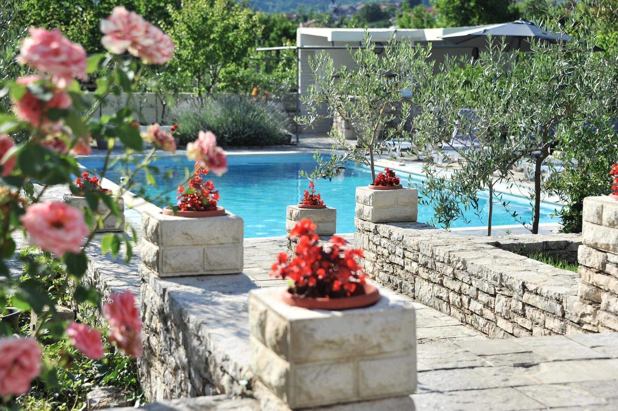 Pool House Maslina Lejlighed Mostar Eksteriør billede