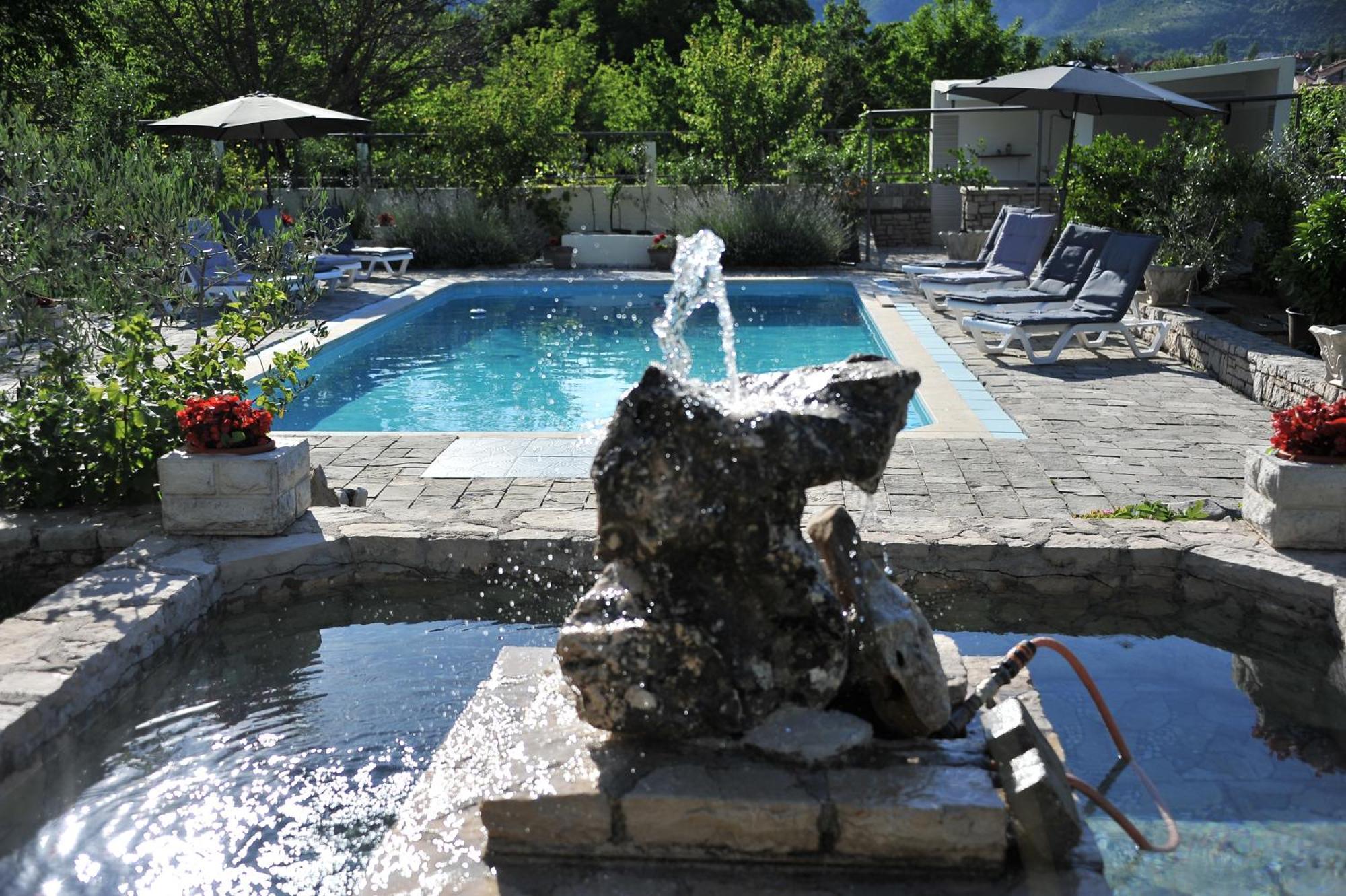Pool House Maslina Lejlighed Mostar Eksteriør billede