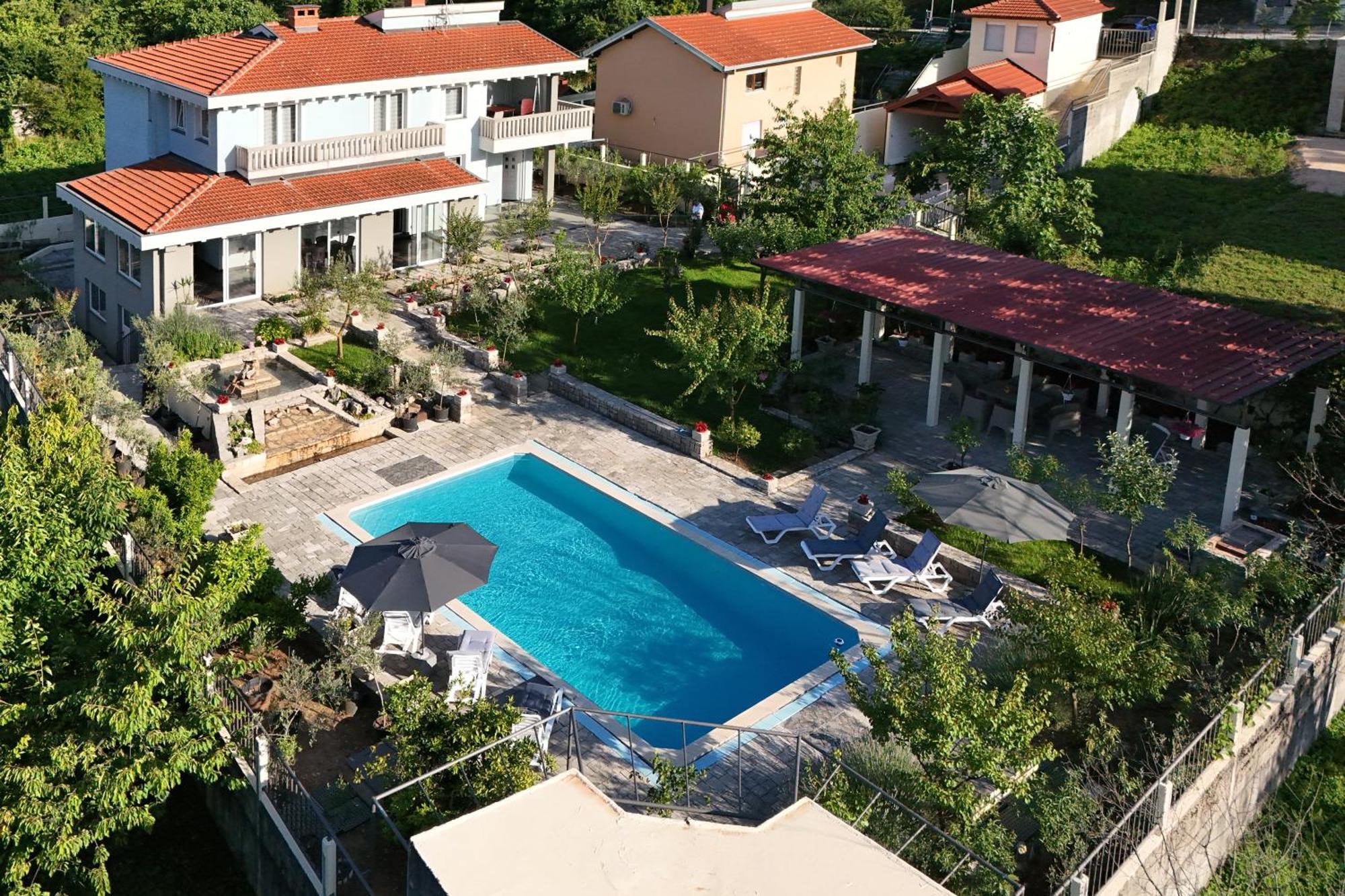 Pool House Maslina Lejlighed Mostar Eksteriør billede